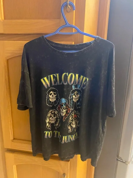 Shirts - Picture 9 of 16